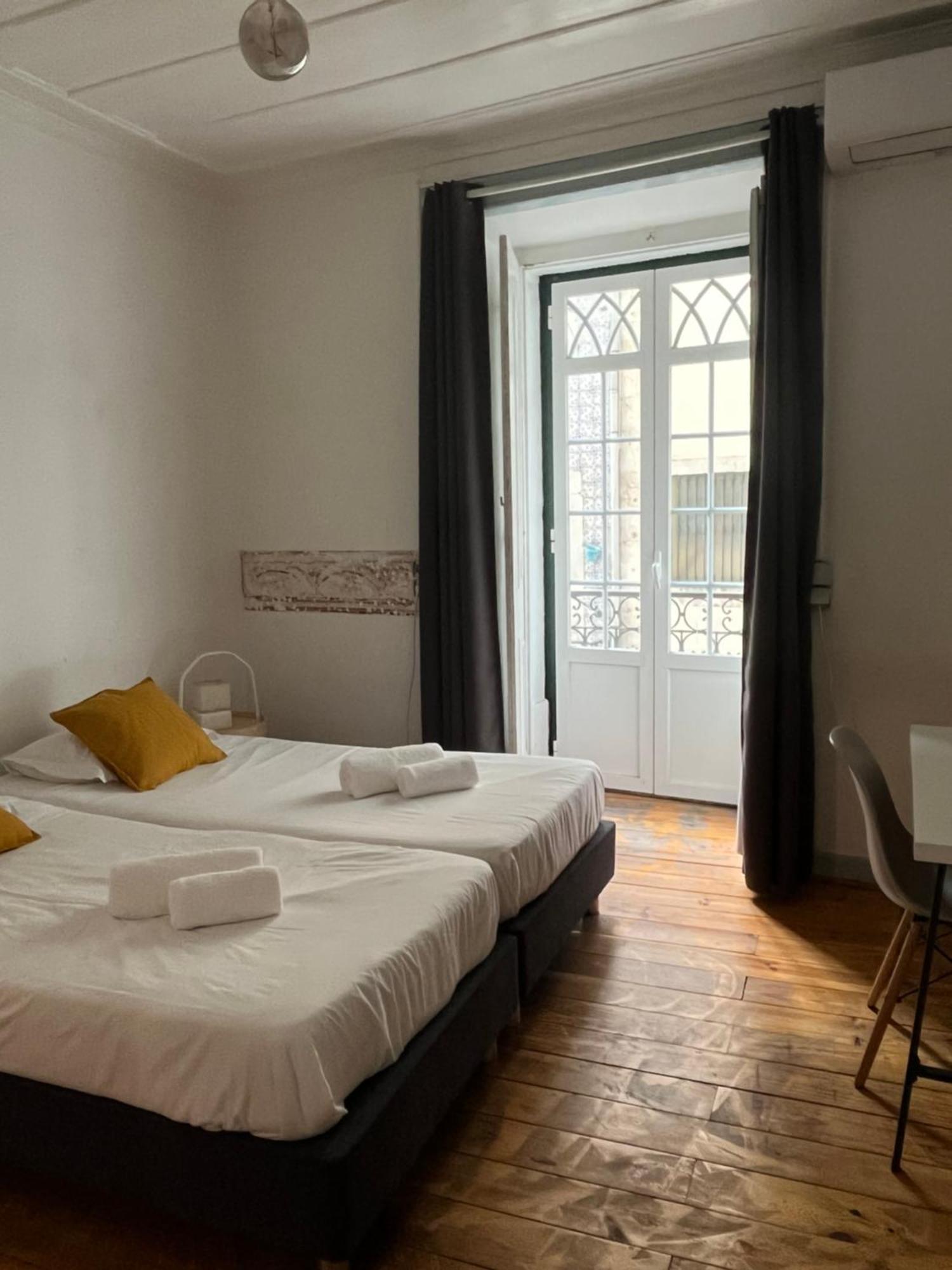 Alface Hall Hostel & Bar Lissabon Buitenkant foto