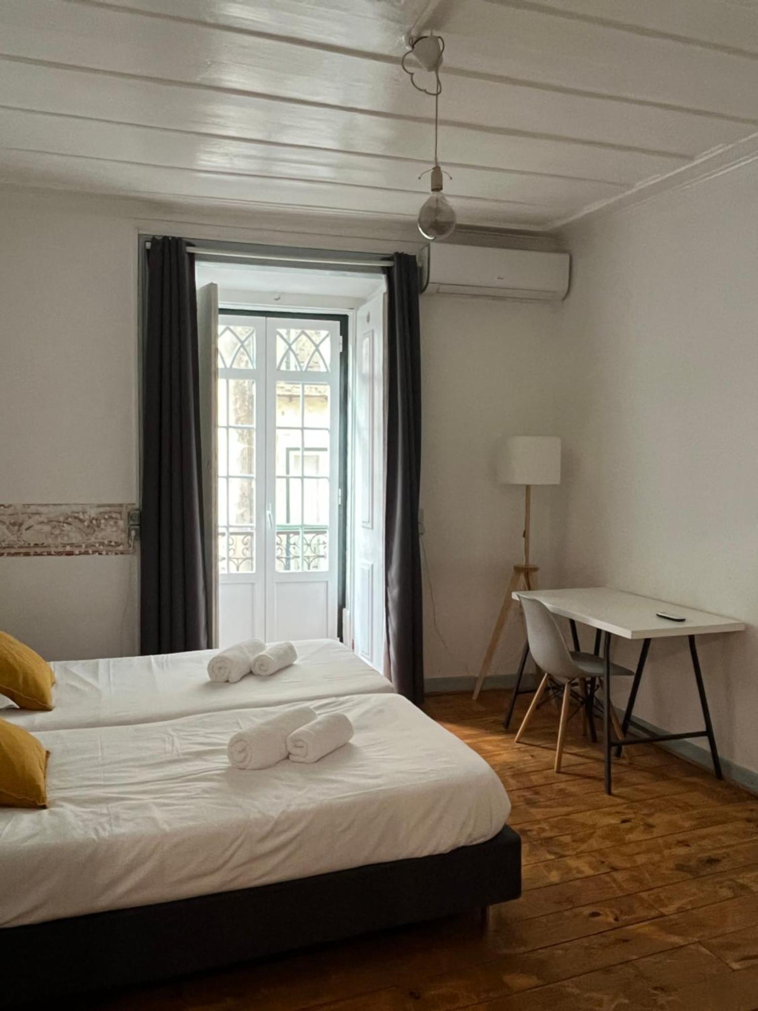 Alface Hall Hostel & Bar Lissabon Buitenkant foto