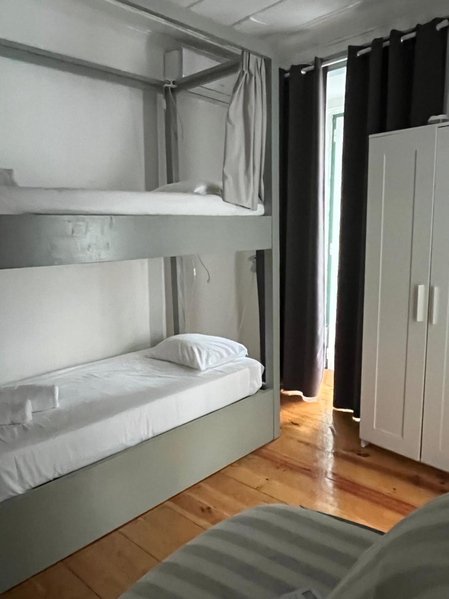Alface Hall Hostel & Bar Lissabon Buitenkant foto