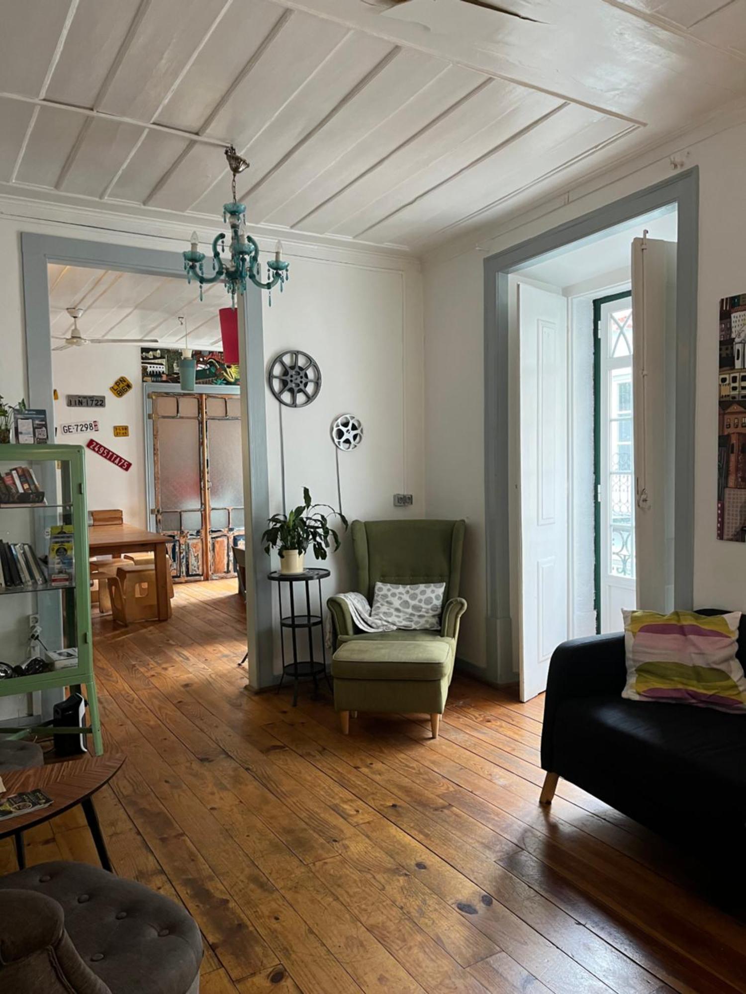 Alface Hall Hostel & Bar Lissabon Buitenkant foto