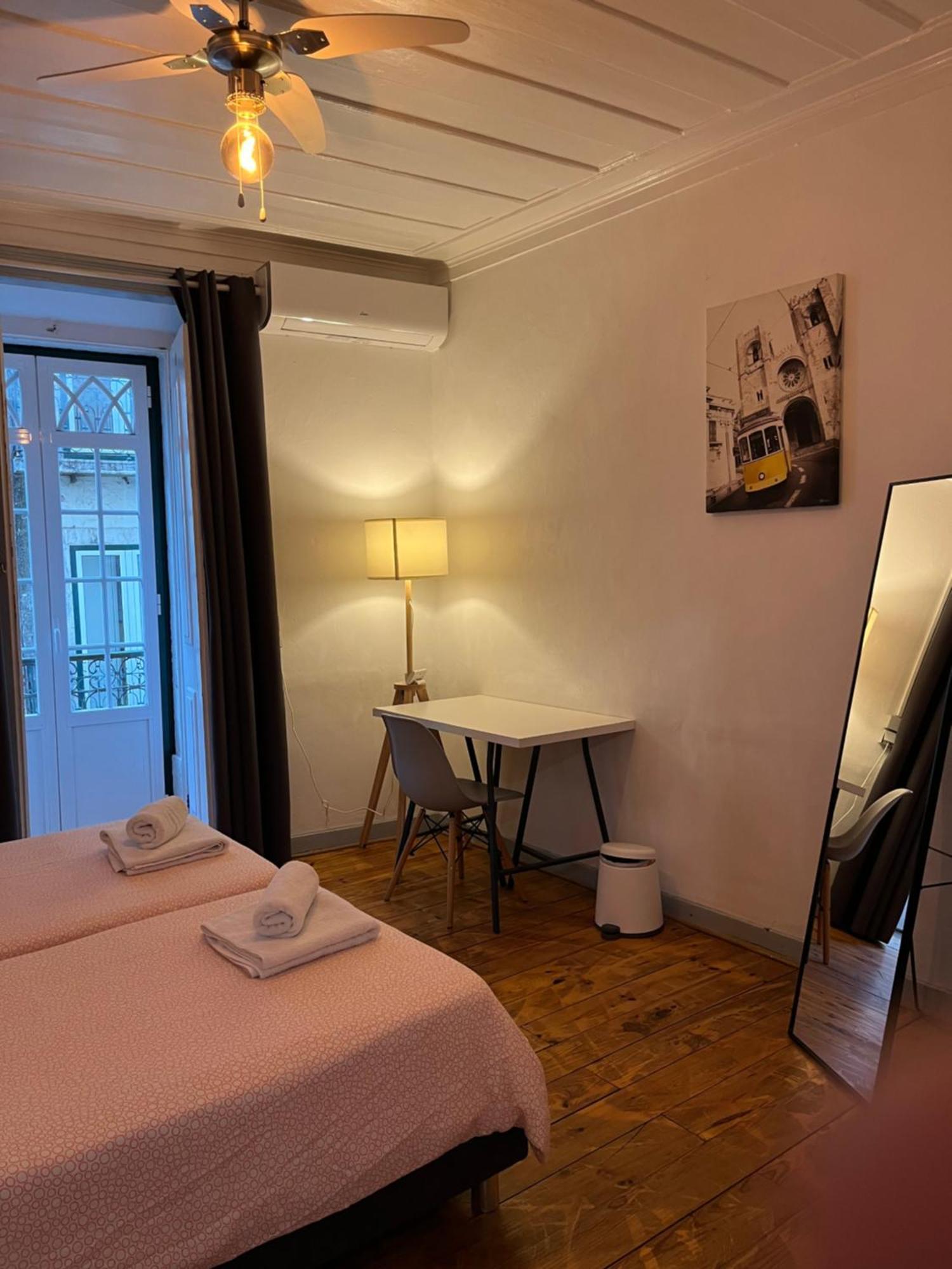 Alface Hall Hostel & Bar Lissabon Buitenkant foto